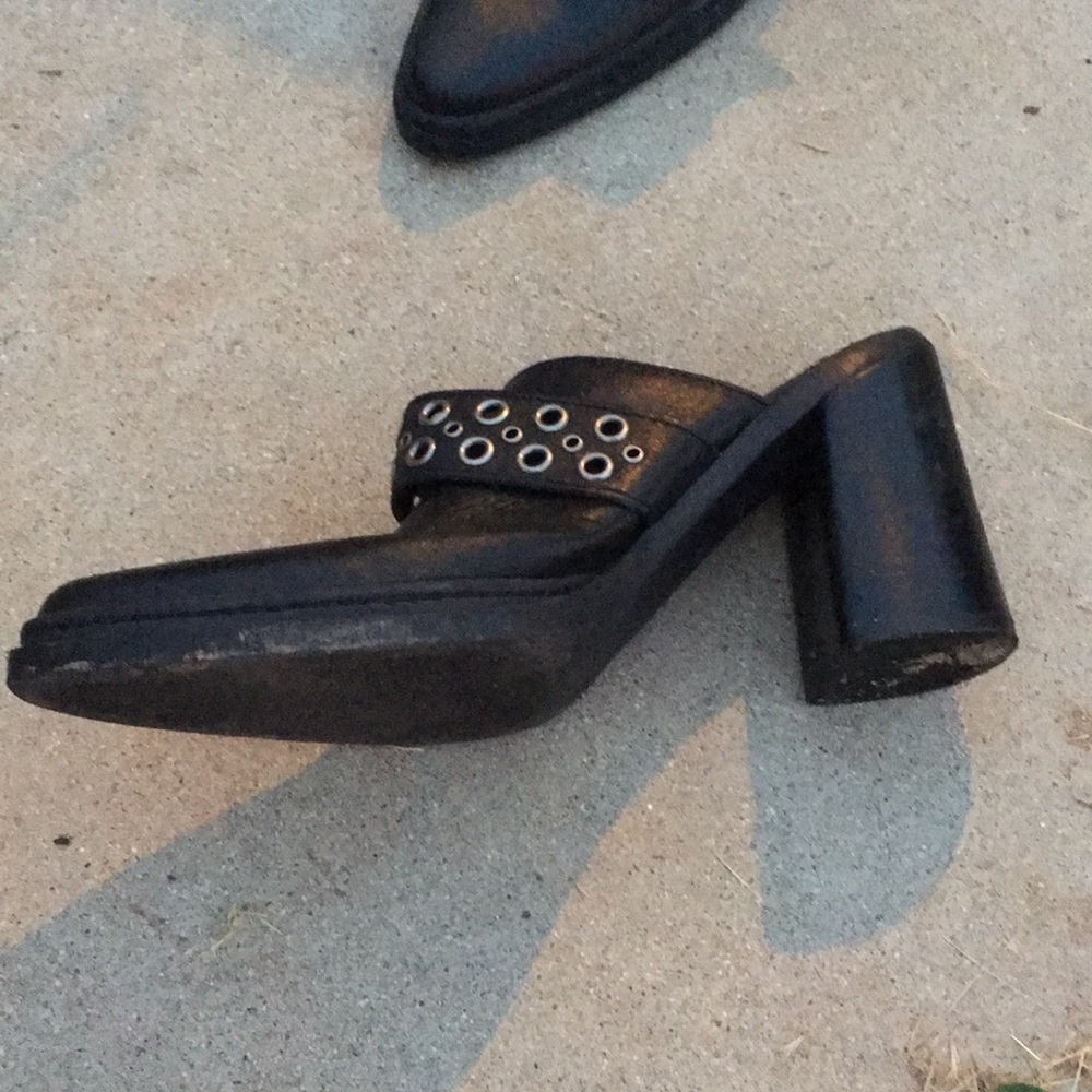 Heels - Picture 2 of 2